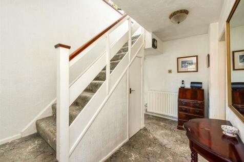 35 Six Ashes Road-Hall A.jpg