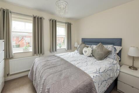 2 Lickey Close-Bedroom 2.jpg