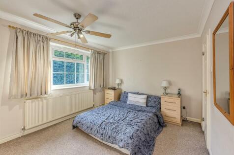 6 Redmoor Gardens-Bedroom 1 B.jpg