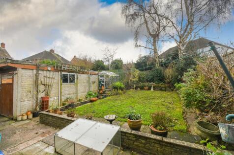 74 Meadow Lane - Garden (2).jpg