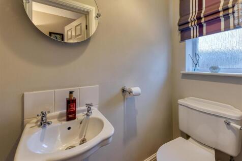 Wombrook House-Cloakroom.jpg