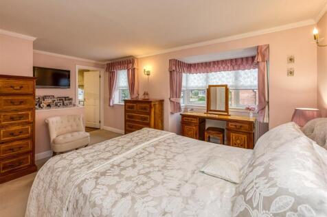 Wombrook House-Bedroom 1.jpg