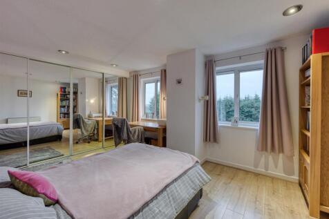 Coppins-bed2a.jpg
