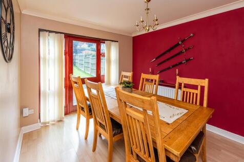 57 Penleigh Gardens-DiningRoom.jpg