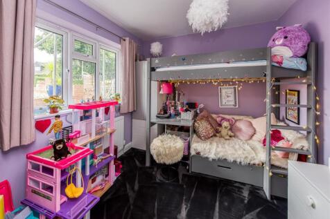82 Station Road-Bedroom 3.jpg