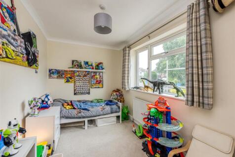 82 Station Road-Bedroom 5.jpg