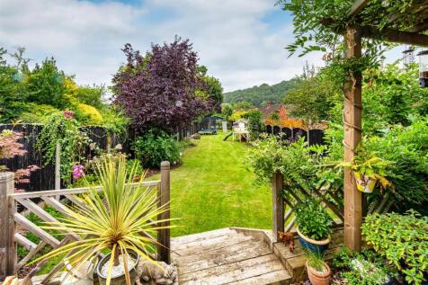 82 Station Road-Garden 4.jpg