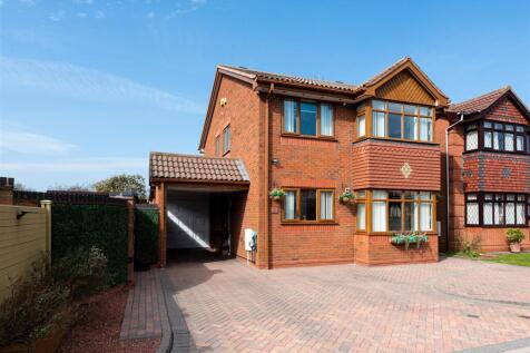 7 Griffiths Drive-front1.jpg