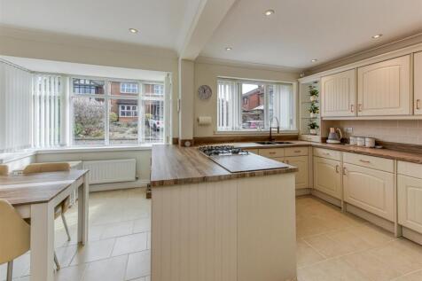 7 Griffiths Drive-kitchen9.jpg