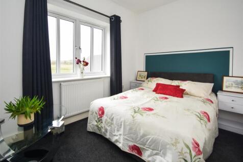4 Lower Lanes Meadow - Bedroom 2.jpg