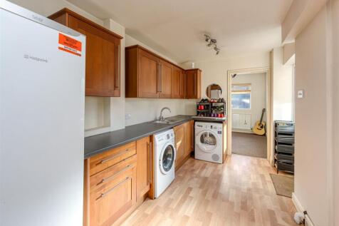 48 Millfields Way-utility1 FEB25.jpg