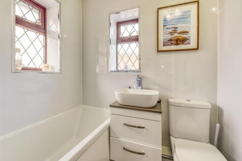 63 Meadow Lane-Bathroom.jpg
