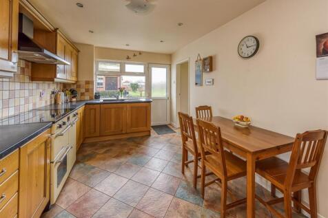 Elm Tree Farm-Kitchen (2).jpg