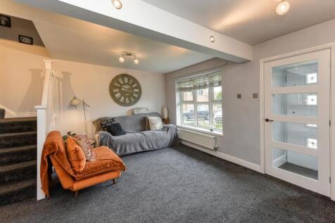 41 Millfields Way-Living Room.jpg