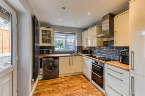 41 Millfields Way-Kitchen.jpg