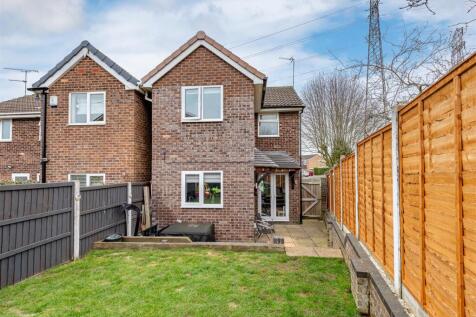 41 Millfields Way-External.jpg