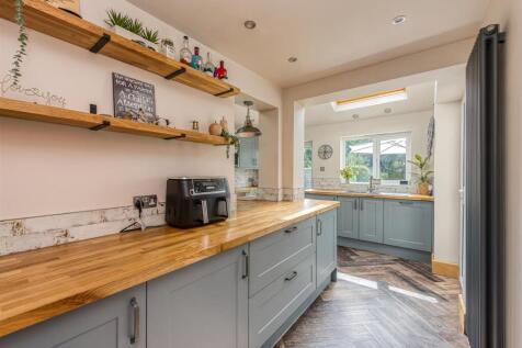 109 Pinfold Lane-Kitchen A.jpg