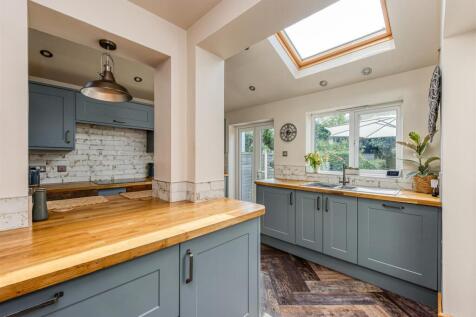 109 Pinfold Lane-Kitchen B.jpg