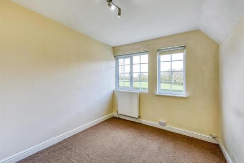 4 Seven Stars-bedroom1a.jpg