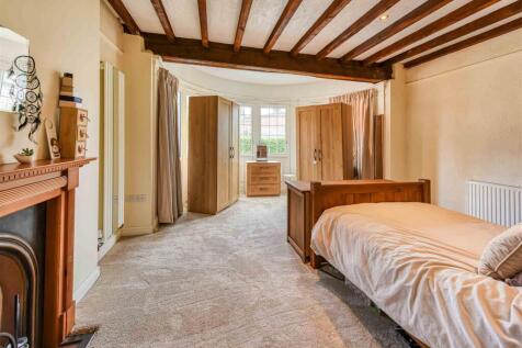 1 Seven Stars-bedroom1a.jpg