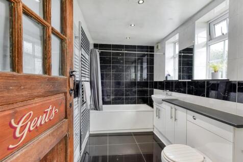 1 Seven Stars-bathroom1.jpg