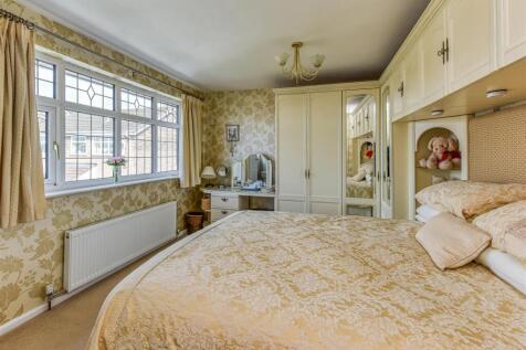 4 The Grange-Bedroom 1 (2).jpg