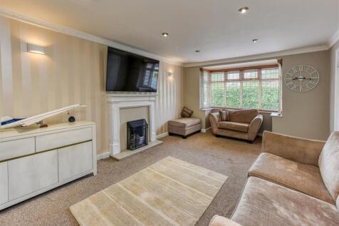 149 Mount Road-Living Room (2).jpg