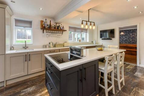 149 Mount Road-Kitchen.jpg