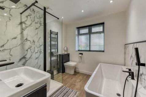 149 Mount Road-Bathroom.jpg