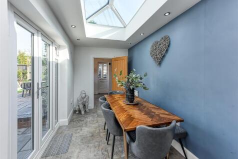 18 Brindley Close-Dining Area.jpg