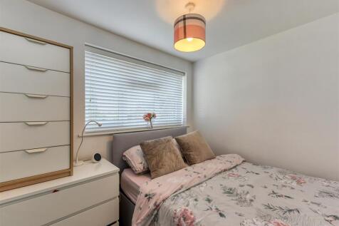 18 Brindley Close-Bedroom 2.jpg