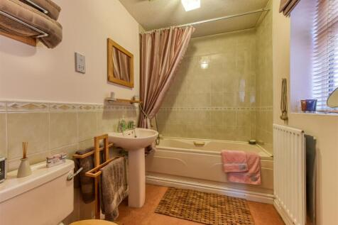 5 Bumblehole Meadows-Bathroom.jpg