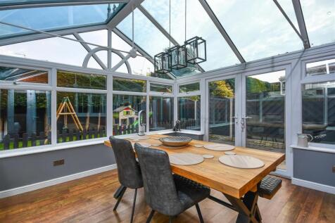 11 Penleigh Gardens-Conservatory.jpg