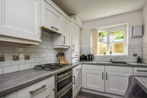 20 Cygnet Court-Kitchen.jpg