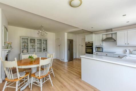 4 Regent Road-Kitchen (3).jpg