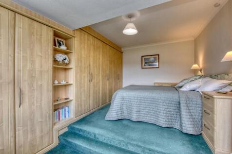4 Springhill Park-Bedroom 1.jpg