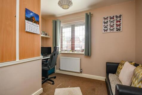 19 Penleigh Gardens-Bedroom 4.jpg