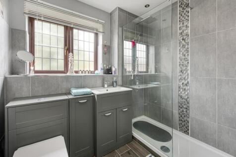 19 Penleigh Gardens-shower room.jpg