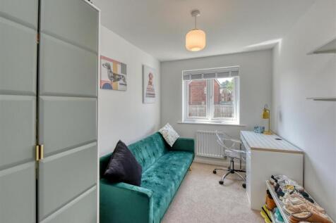 27 Gittins Park-Bedroom 3.jpg