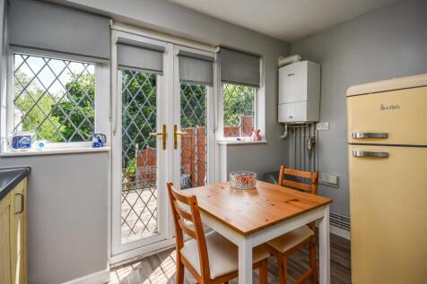 44 Sandringham Road-Kitchen.jpg