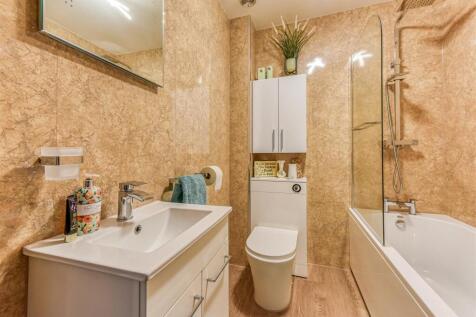 67 Foley Grove-Bathroom.jpg