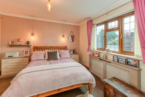 67 Foley Grove-Bedroom 1 (2).jpg