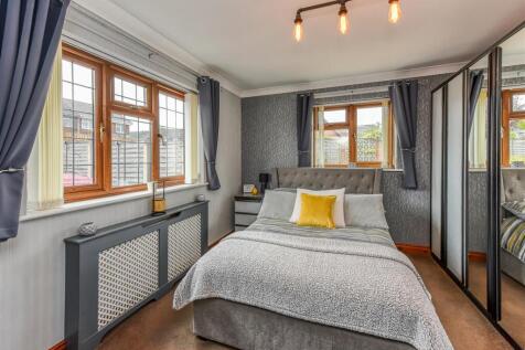 67 Foley Grove-BEdroom 2.jpg