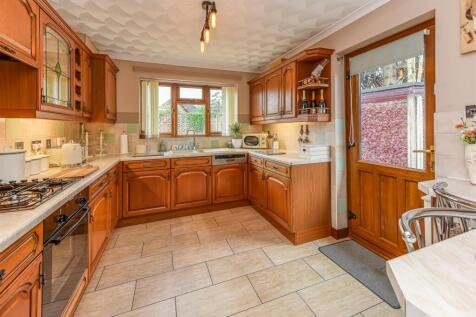 67 Foley Grove-Kitchen.jpg