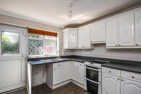 12 Calvin Close-Kitchen (2).jpg