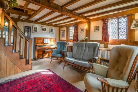 Walnut tree Cottage-Living Room (2).jpg