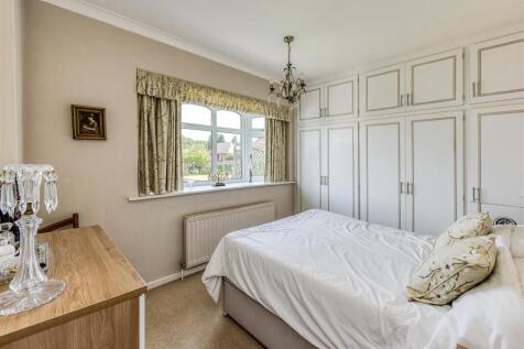 8 Crockington Close-Bedroom 1.jpg