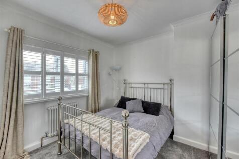77 The Straits-Bedroom 2.jpg