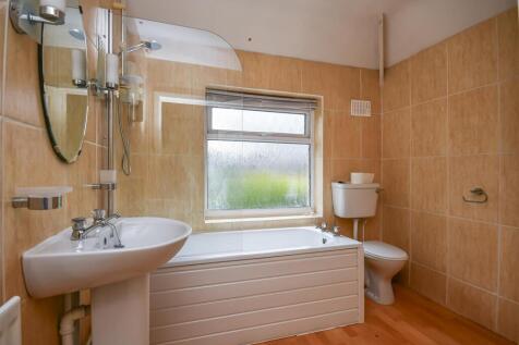 22 Park Avenue-Bathroom.jpg