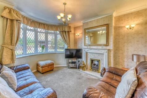 135 Sedgley Road-Living Room.jpg